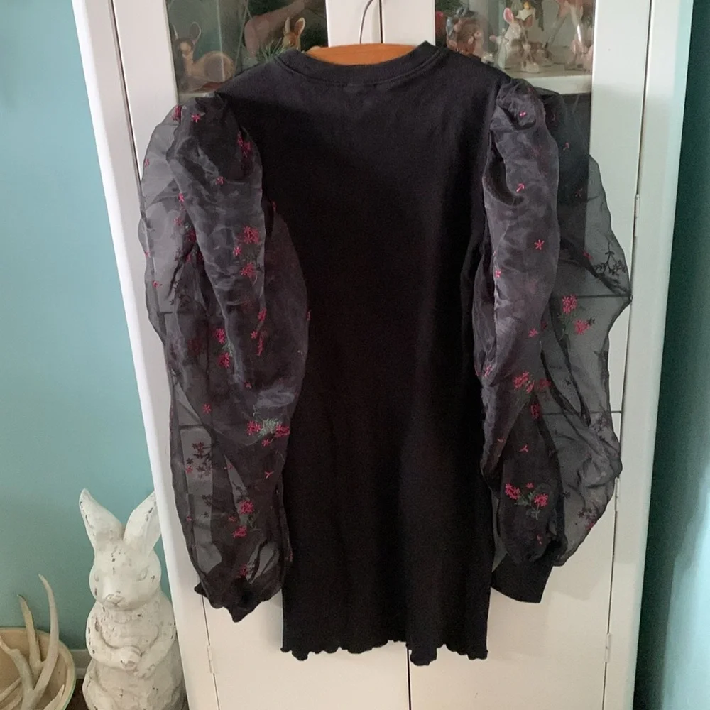 ASOS Design sz 8 Black Dress with Sheer Floral Sleeves - Picture 6 of 6